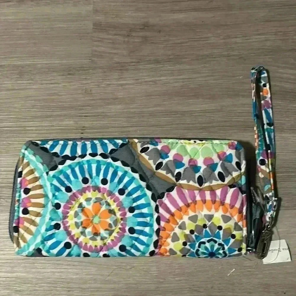Vera Bradley Handbags - VERA Bradley wristlet